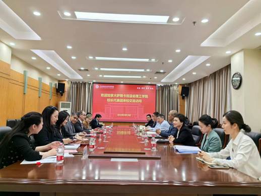 aad2c3c377e0eeab646ea98140bc963